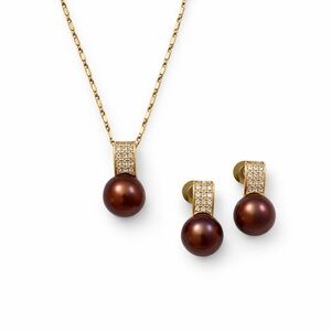 faux pearl necklace & earrings